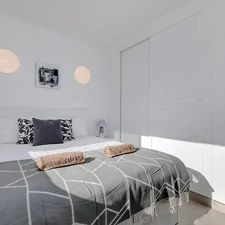 019 Stylish 3 Bed Ibensa Square Apt, Near Beach & Bars Benalmádena Exterior photo